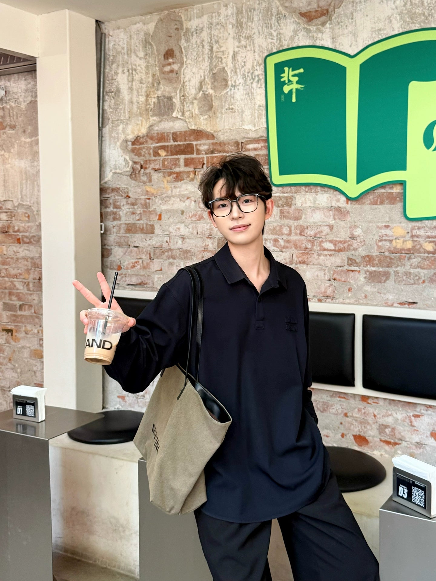 O1CN01D9VDot1mHzhl3leJJ