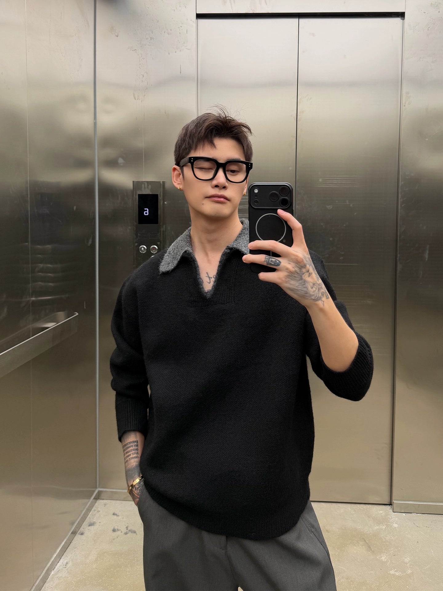 Faux-Zweiteiler V-Ausschnitt Strickpullover 