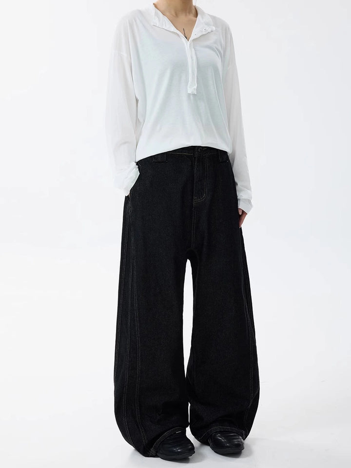 Weite, locker sitzende Jeanshose 