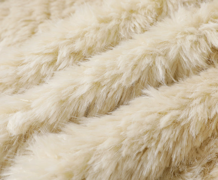 O1CN01Kz3mbI1Vu9EU4JaJr