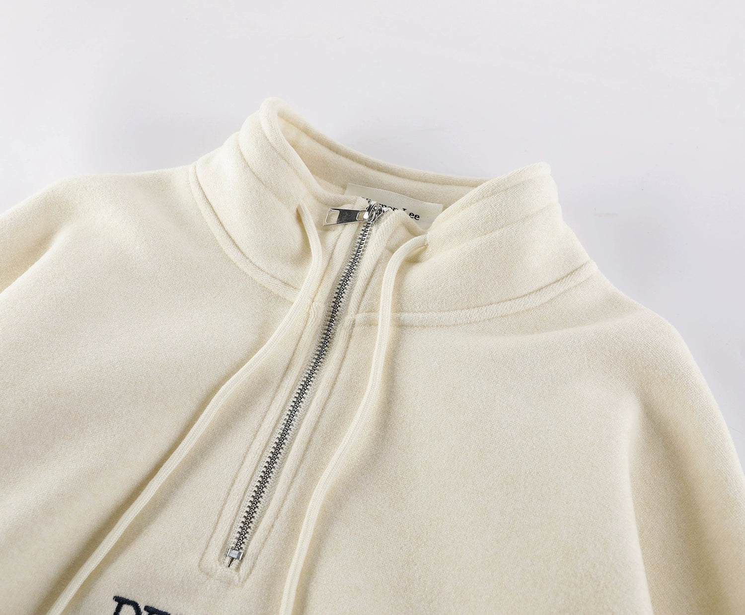 O1CN01MVquHY1Vu9Eqo7PET