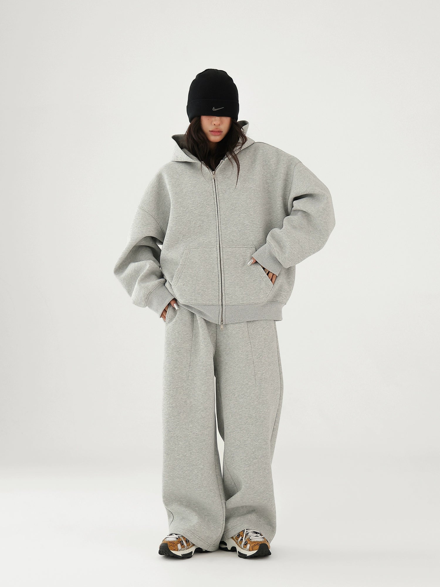 O1CN01MuFikb1Qrn6y1OPi3