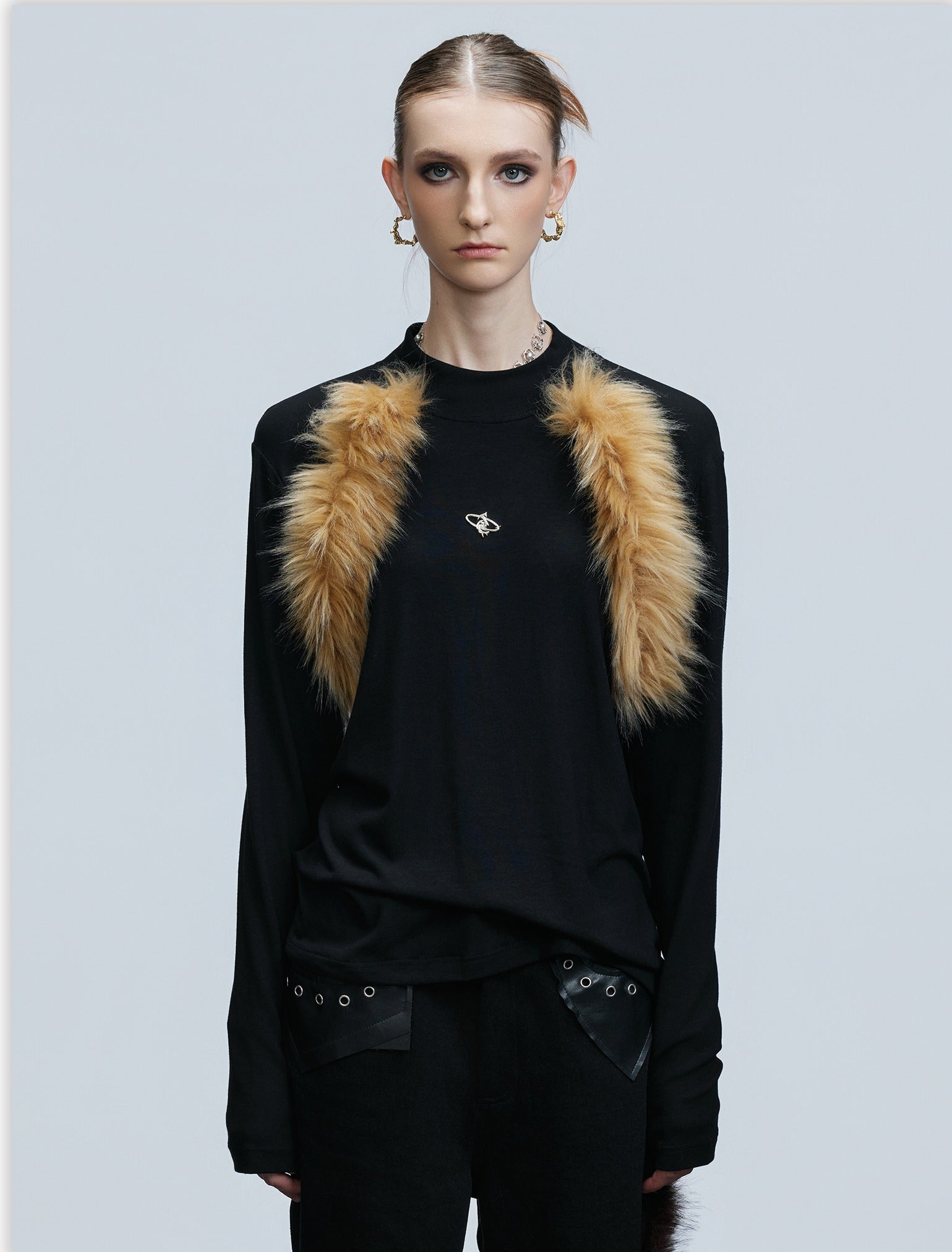 O1CN01NtKkJQ2MtOCnrY5Dx