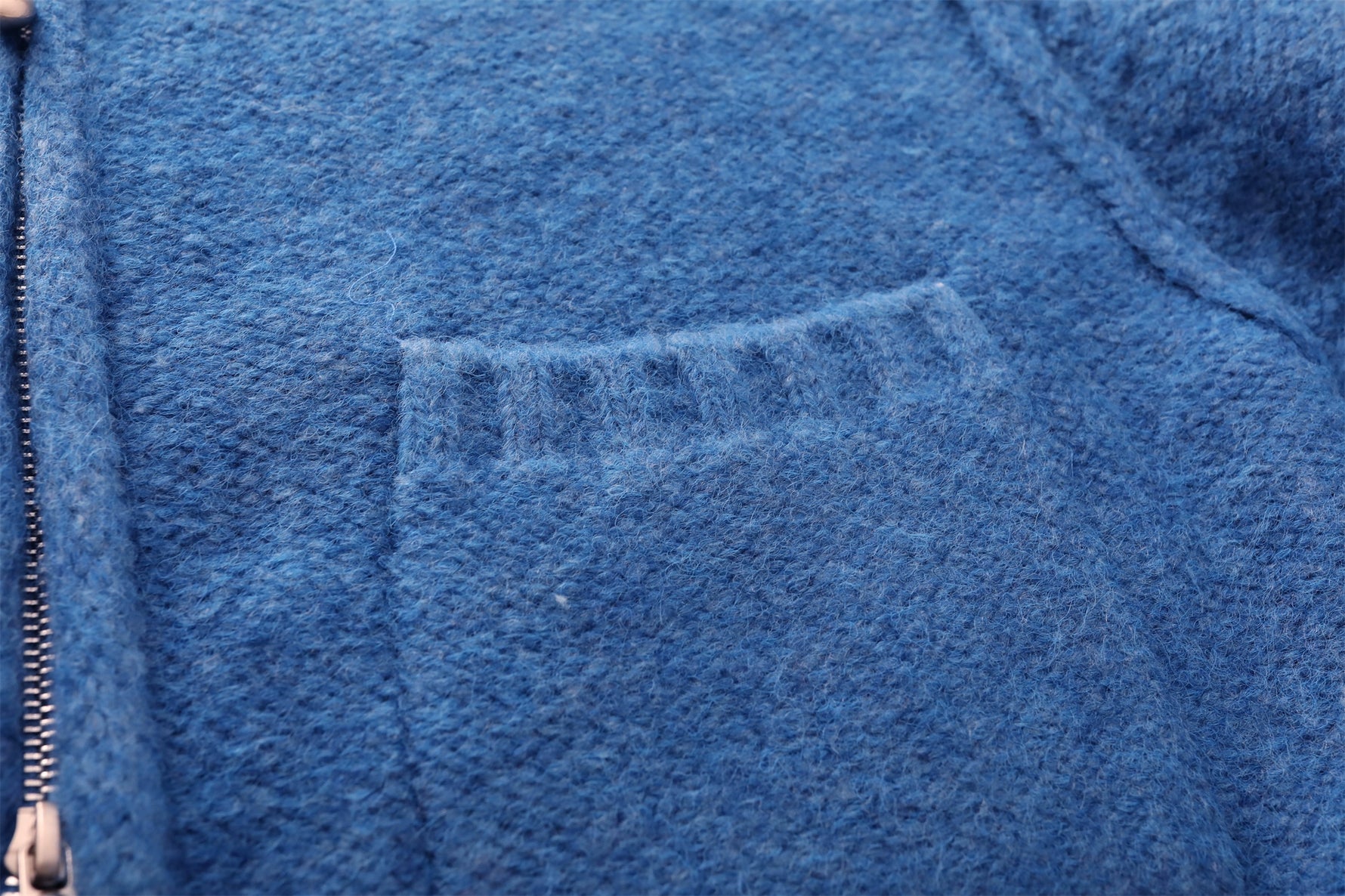 O1CN01QeMbIN1ZKCVTWT8Ia