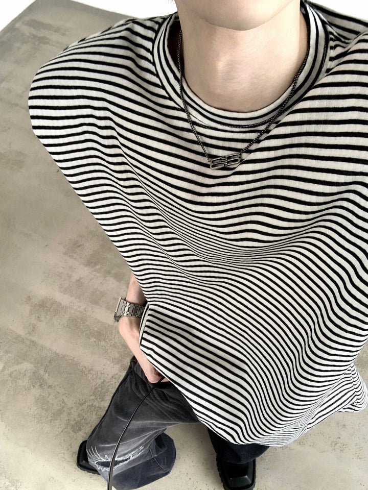 Gestreifter gepolsterter ärmelloser Pullover-Weste 