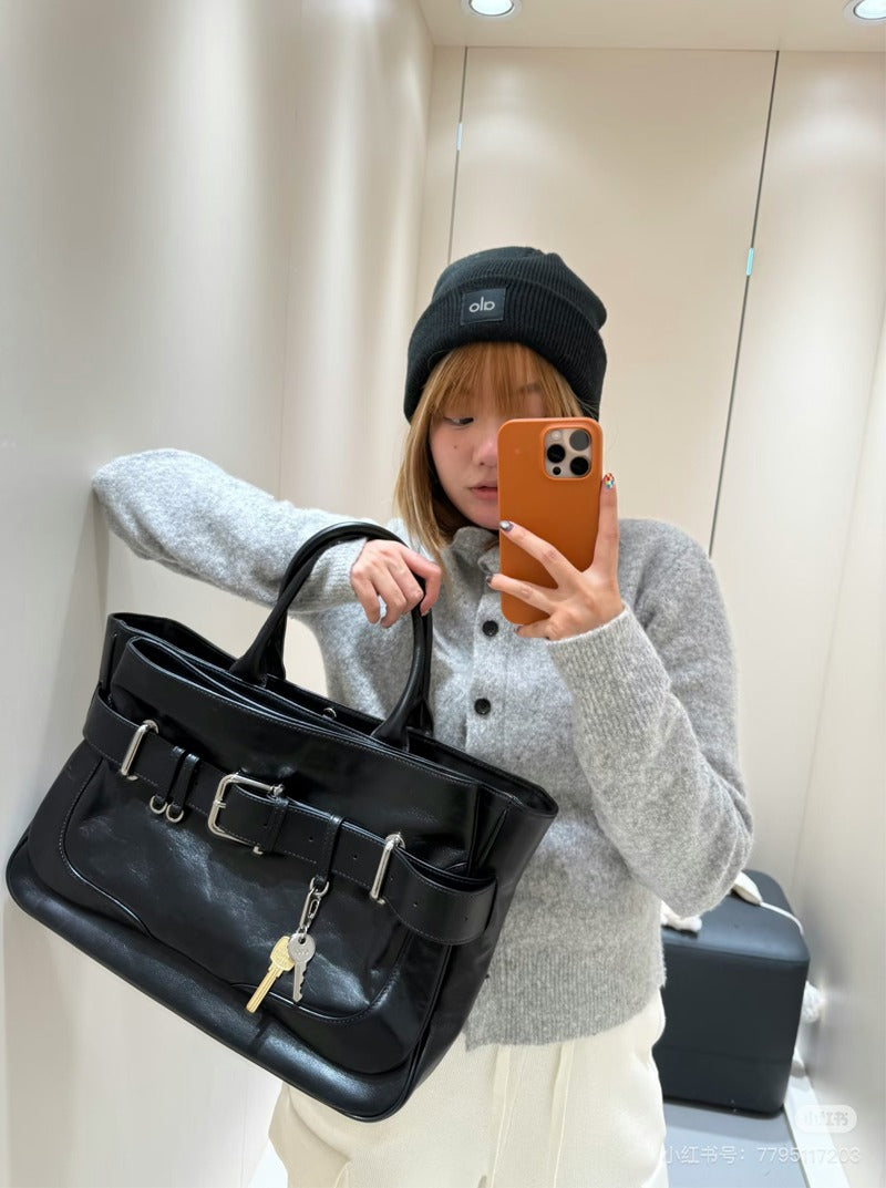 O1CN01SekLyB1JFakqmxnSO