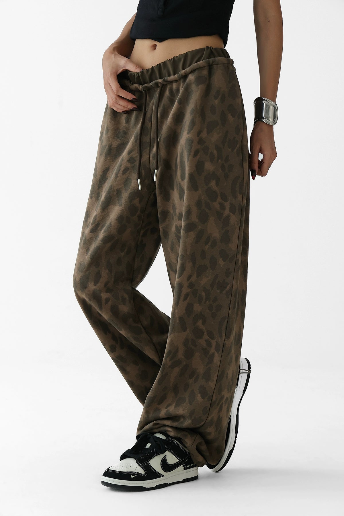 O1CN01SjoU4e1Qrn4sR1MIz