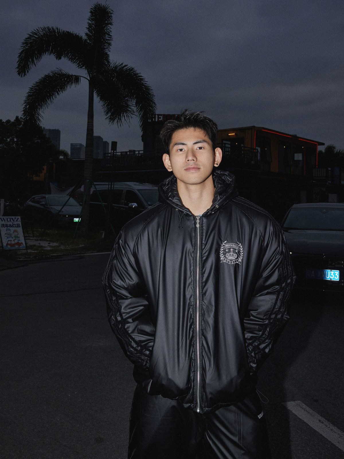 O1CN01TJenLC1EHocZg86Rw