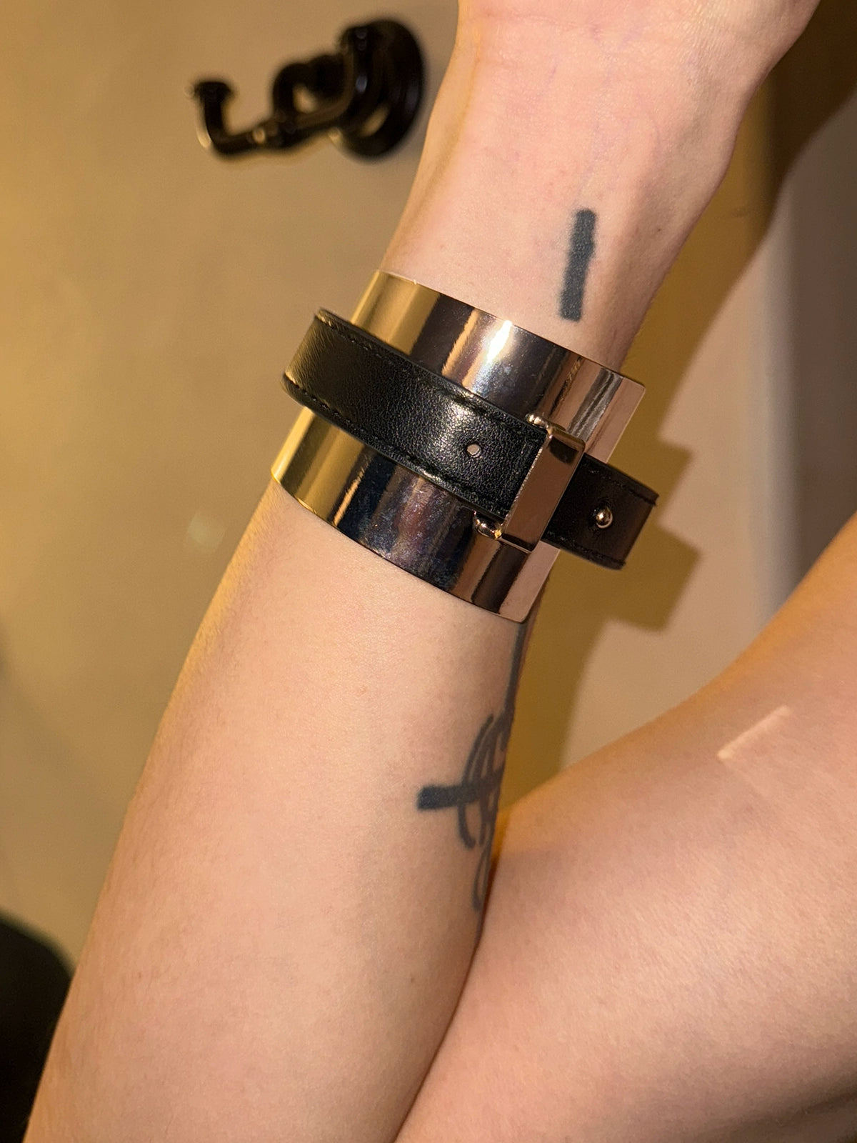 O1CN01UuREFD2EdLOMhDwk5