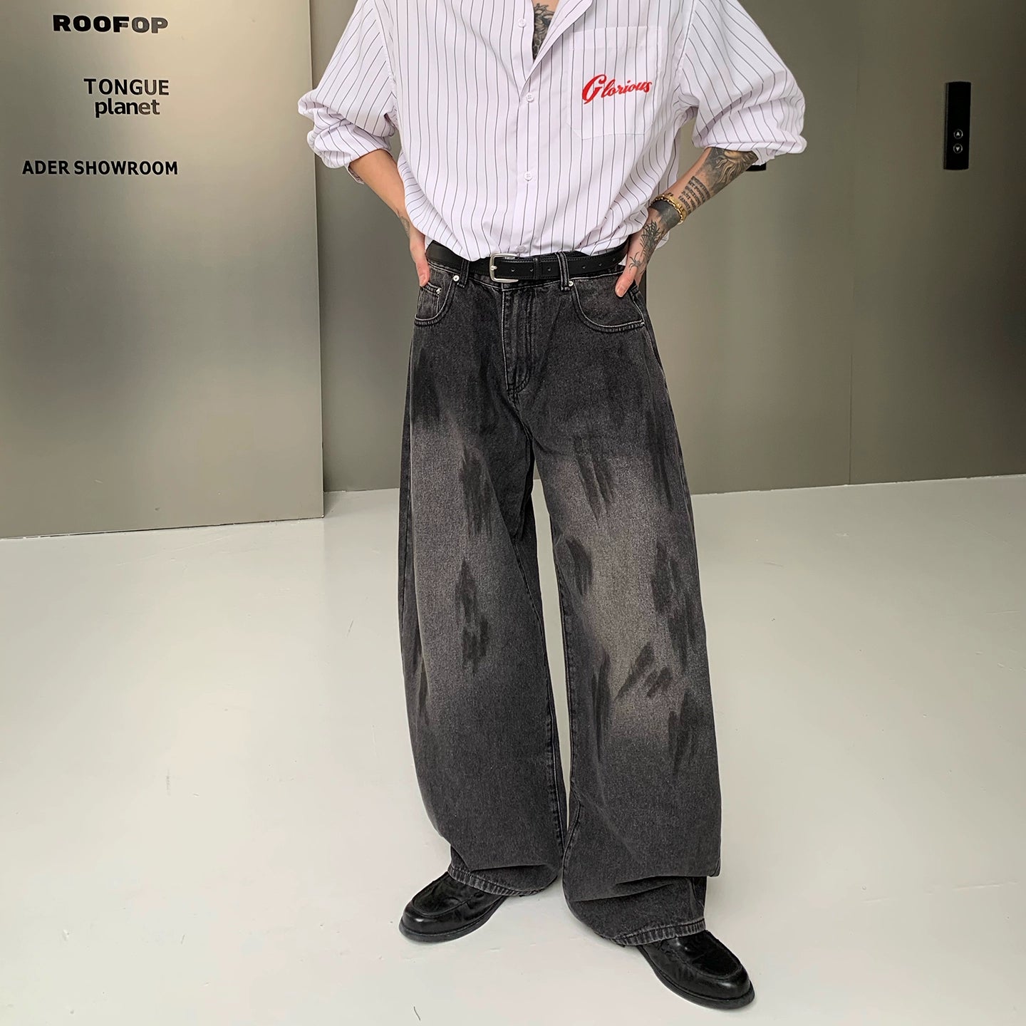 Graffiti Loose Straight-Leg Mopping Jeans