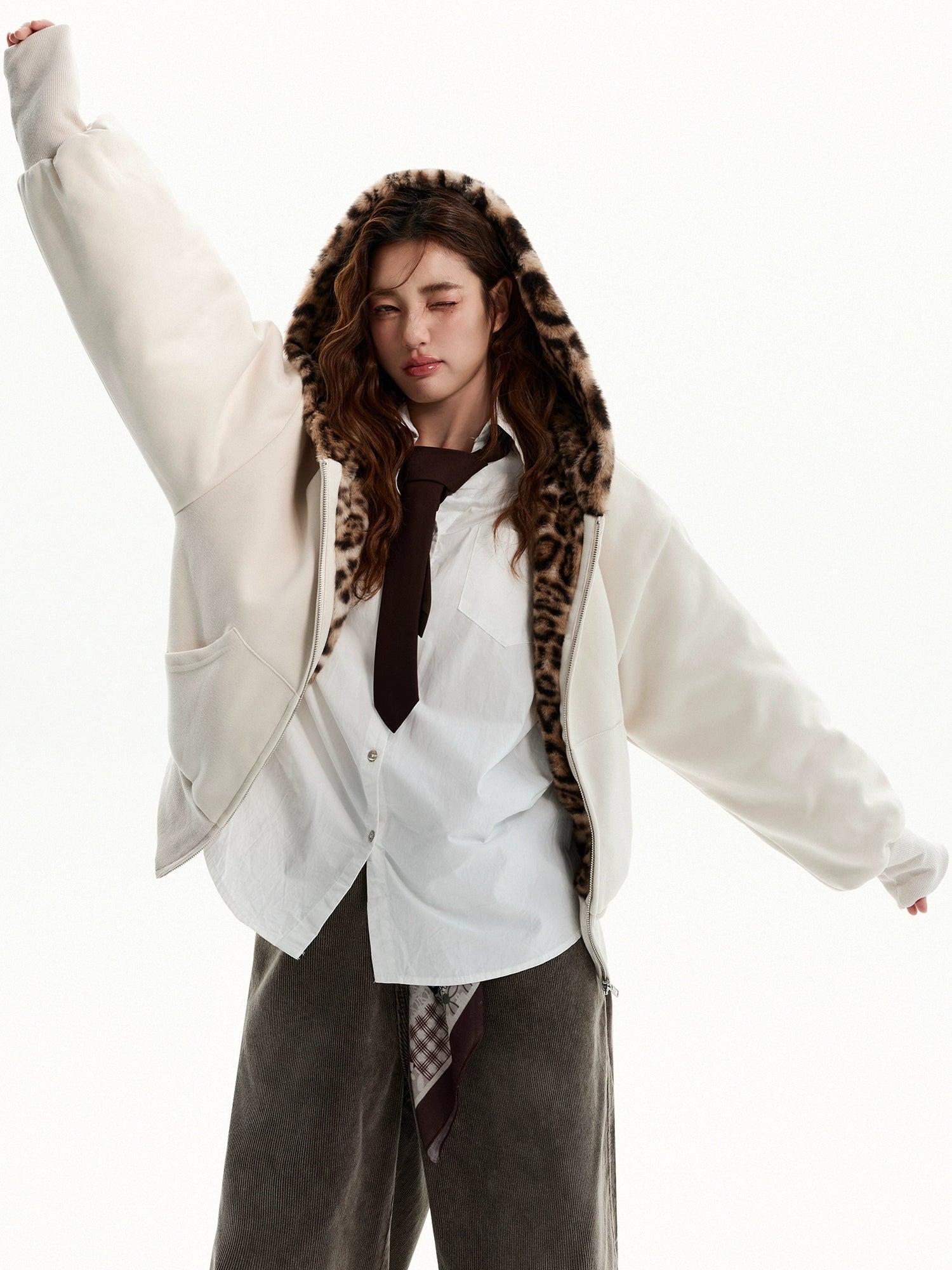 O1CN01aVFmx022JOmSzVdVg