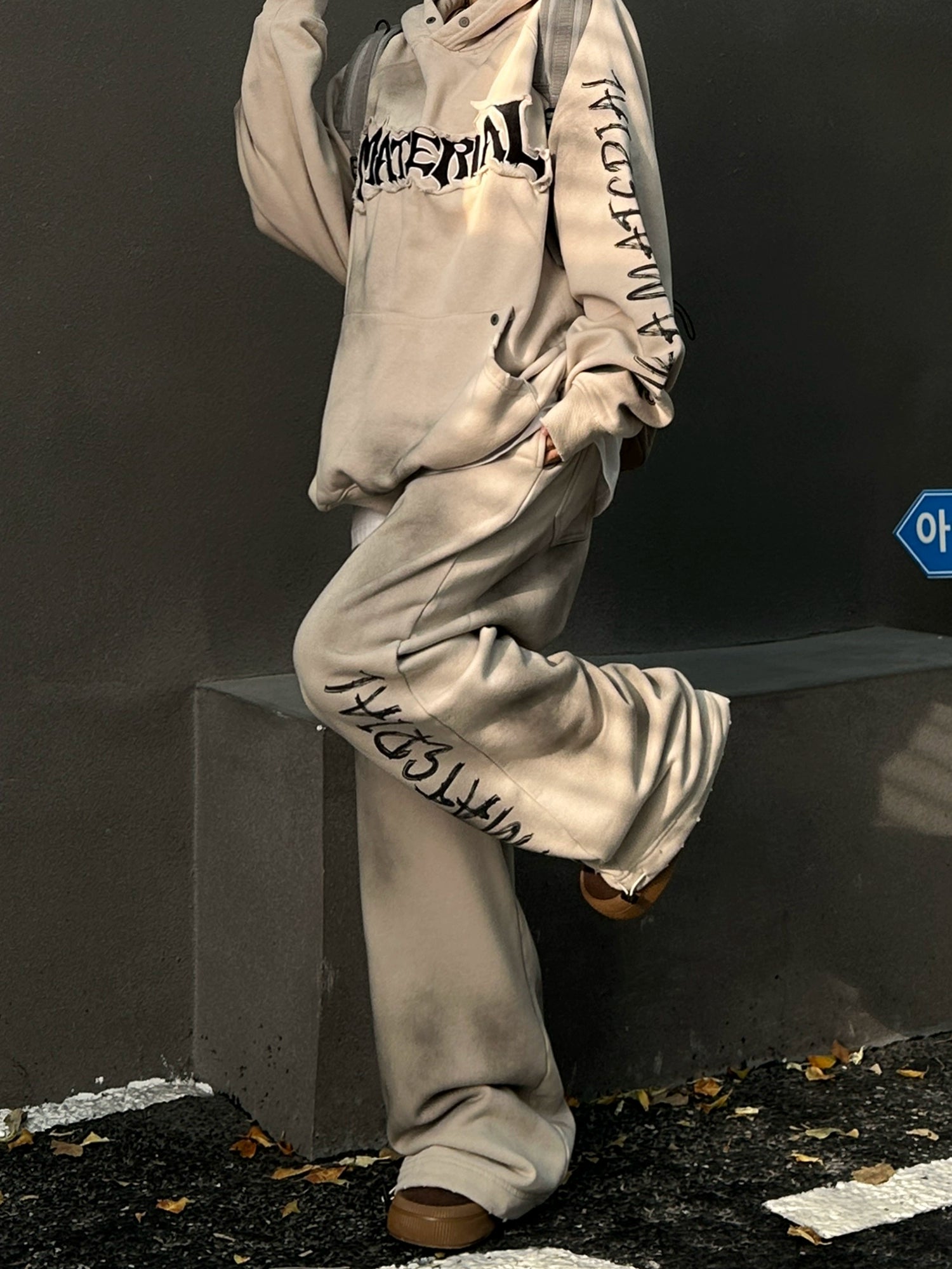 O1CN01gJ1wfV22JOZ47Y3p2