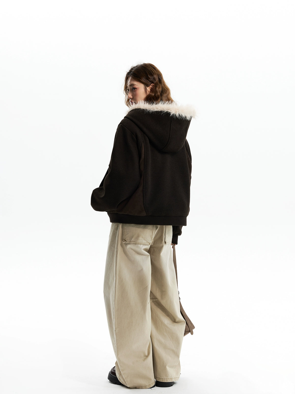 O1CN01iTD8A922JOmOtzet3