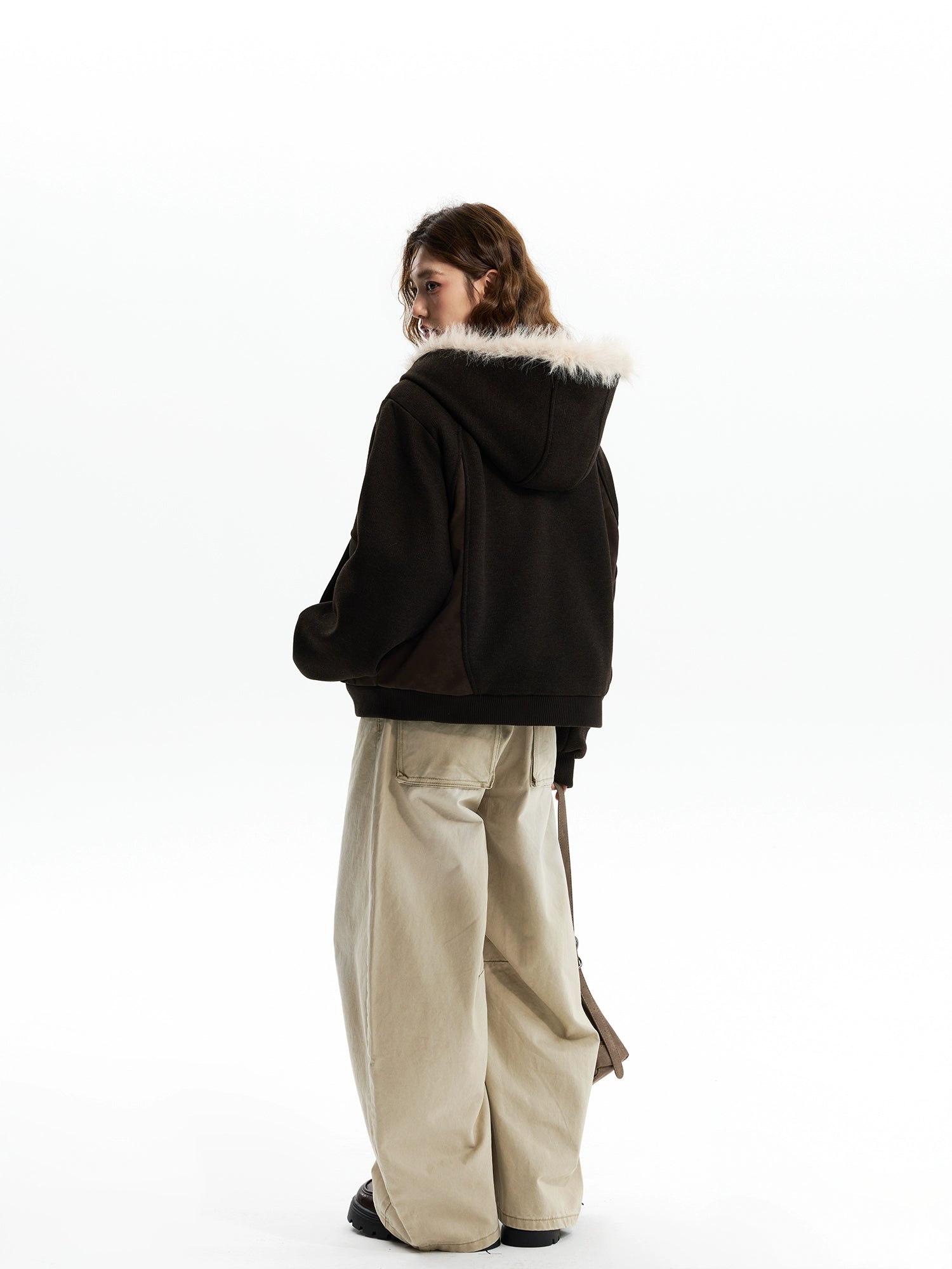 O1CN01iTD8A922JOmOtzet3