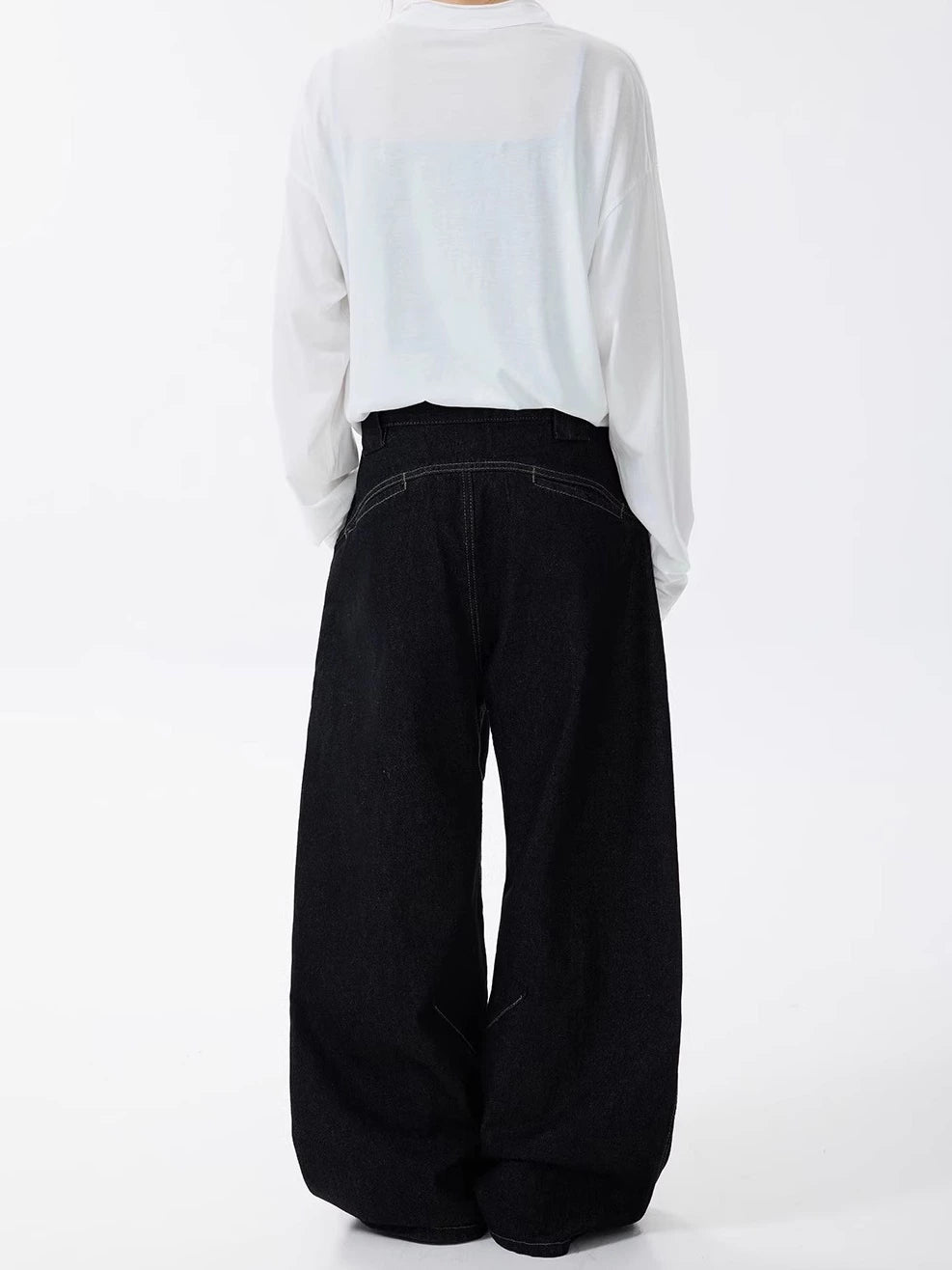 Weite, locker sitzende Jeanshose 