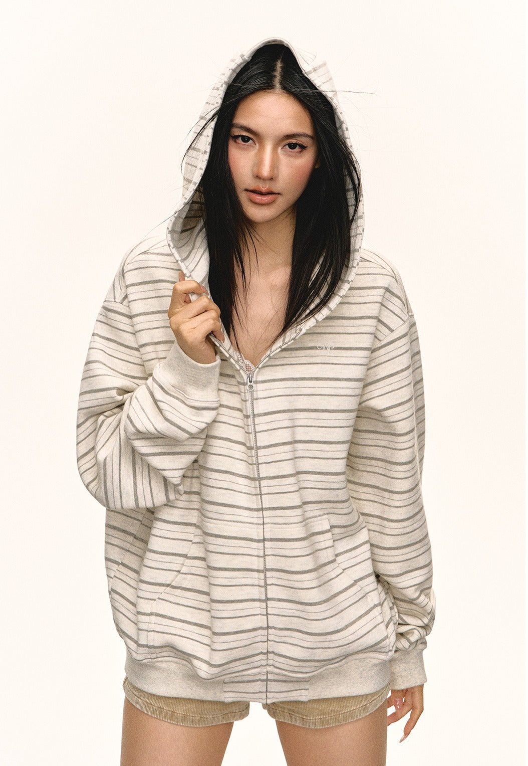 O1CN01lUAjLe1JKAicLbRmh