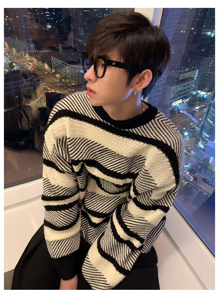 Lockerer gestreifter Pullover 