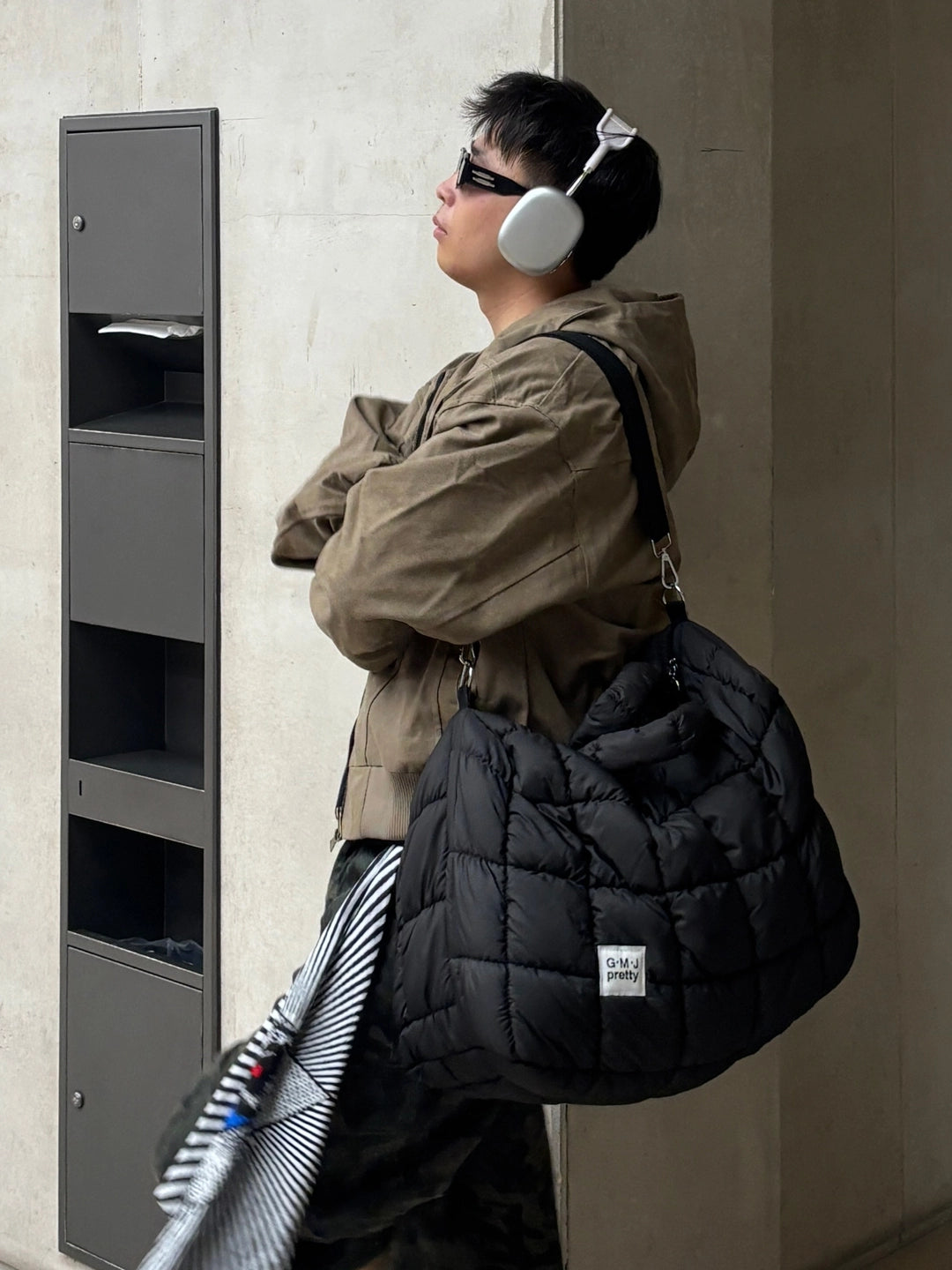 Quilted Cotton Down Stor Messenger Tote 