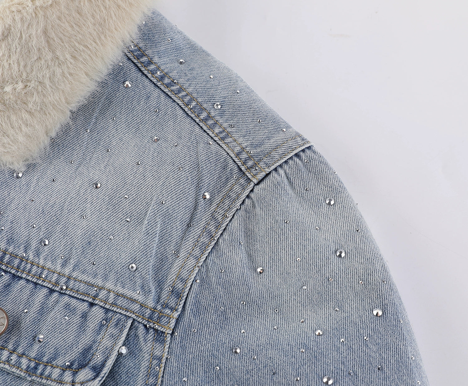 O1CN01w5ylgG1Vu9EsvqBBQ