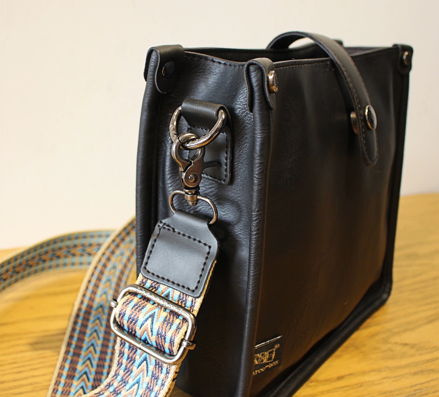 O1CN01xIS63i1Rpmvoe9Ek7