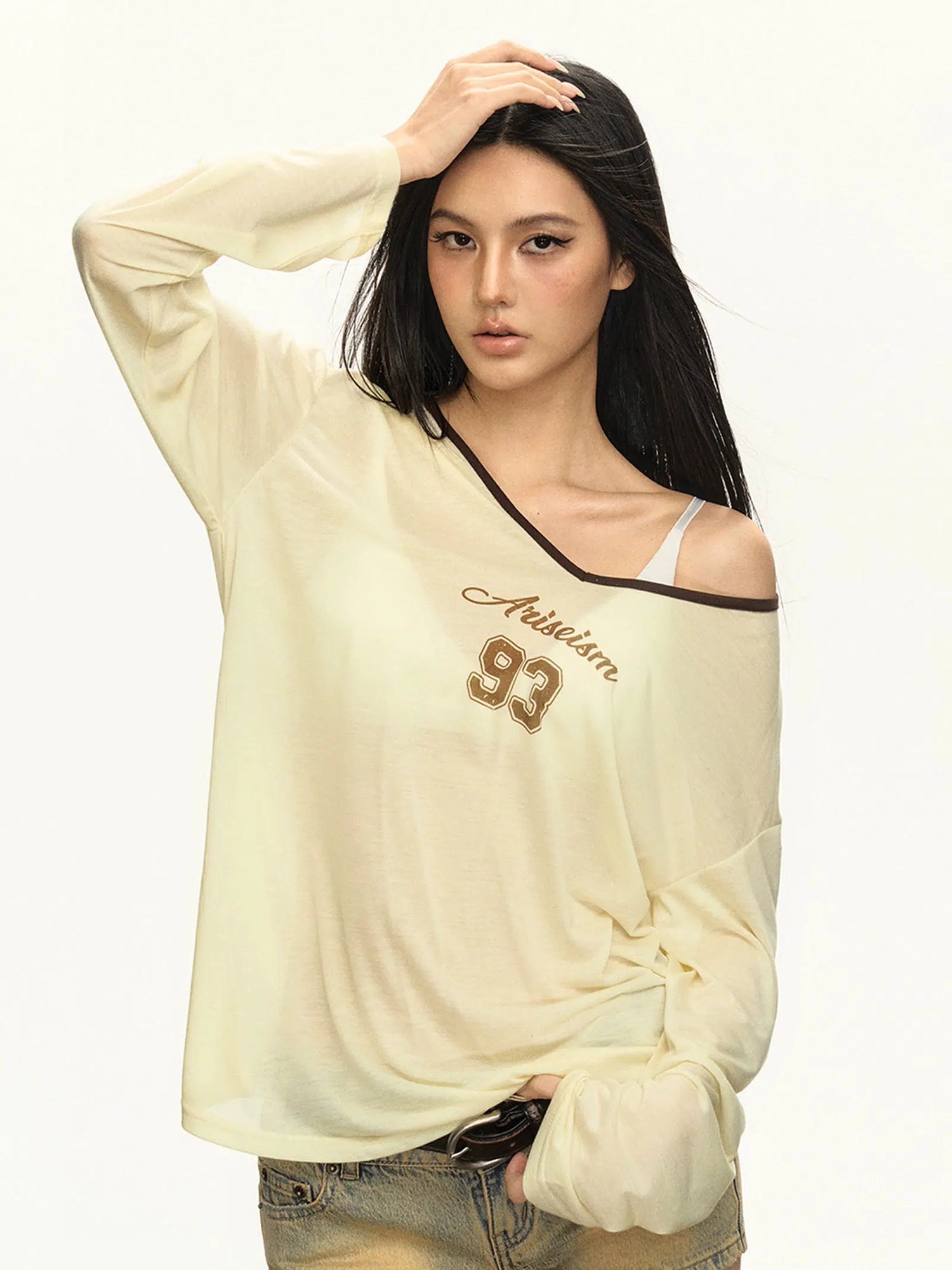 Off-the-shoulder Long-sleeved T-shirt