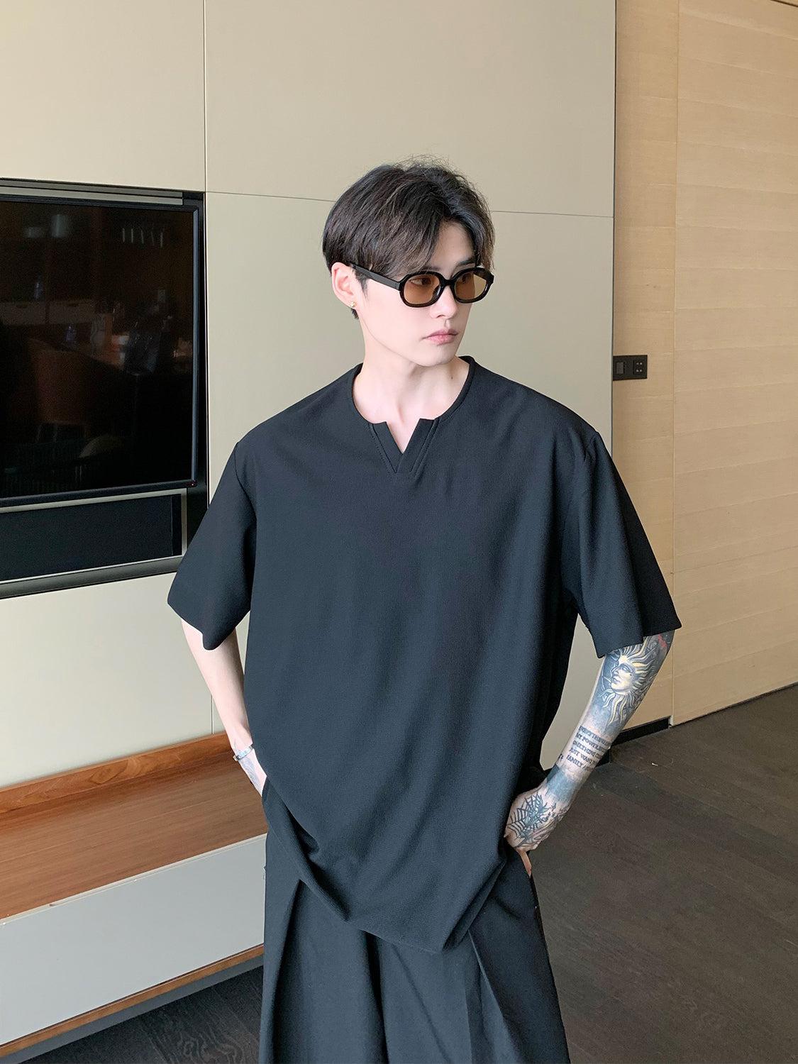 Oversized V-neck T-shirt