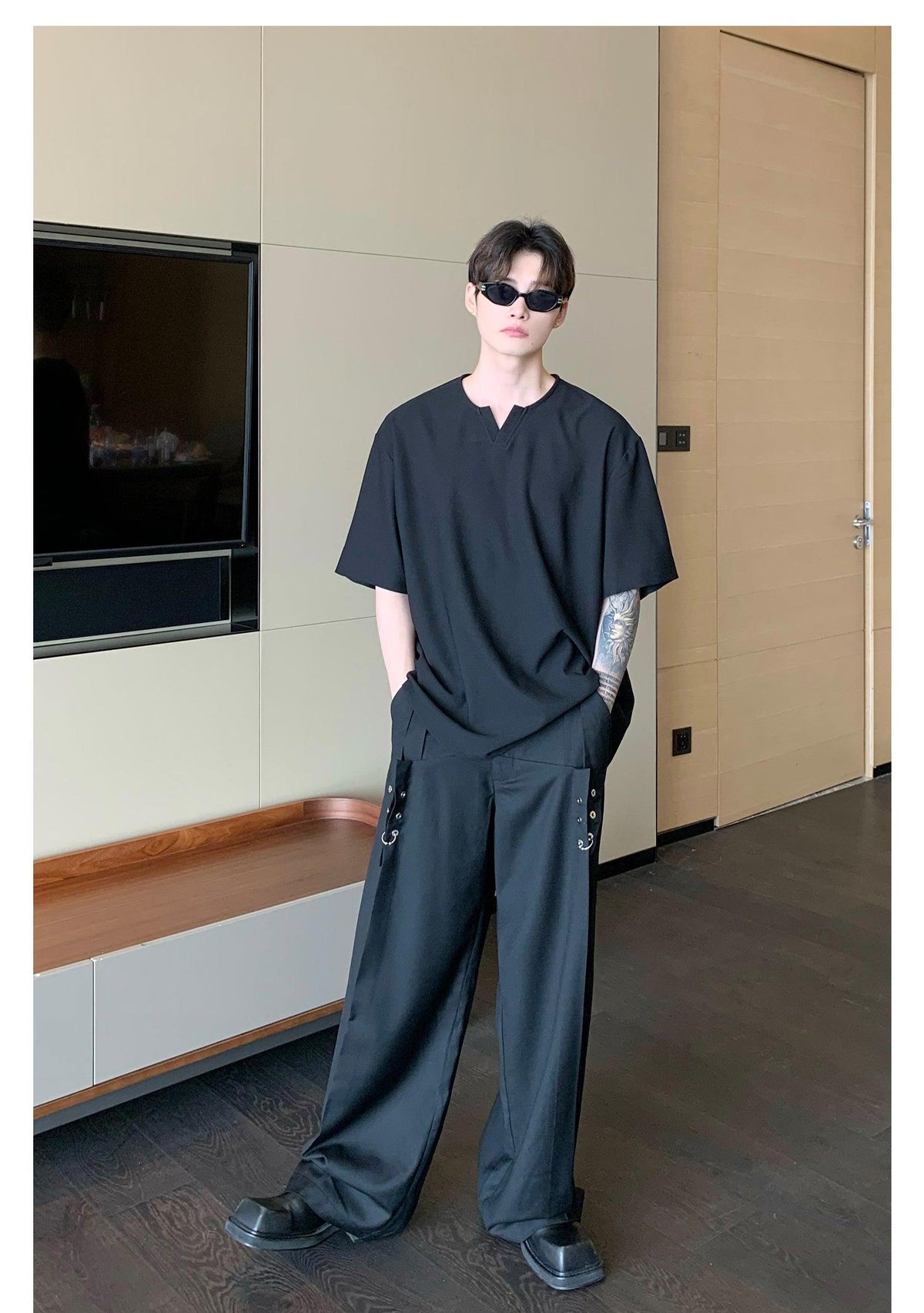 Oversized V-neck T-shirt