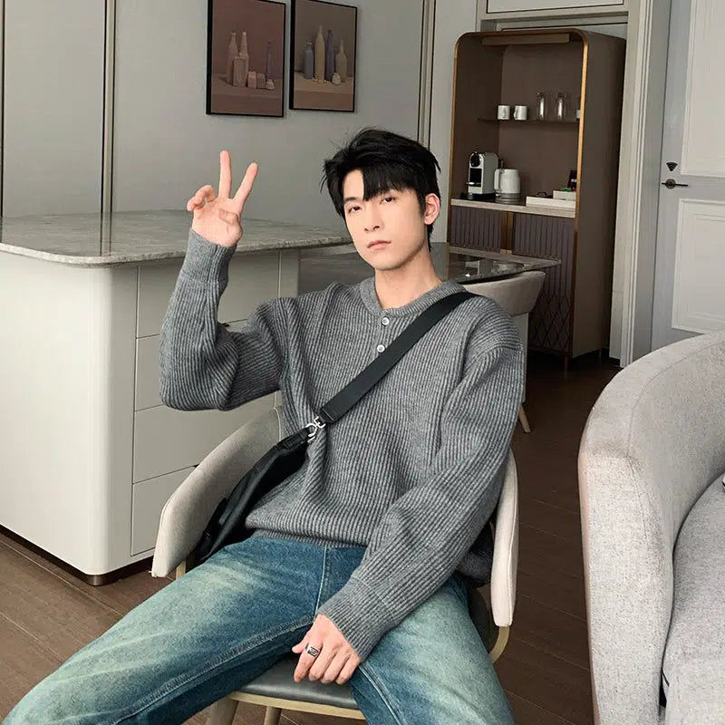 Pleated Henley Bottoming Sweater