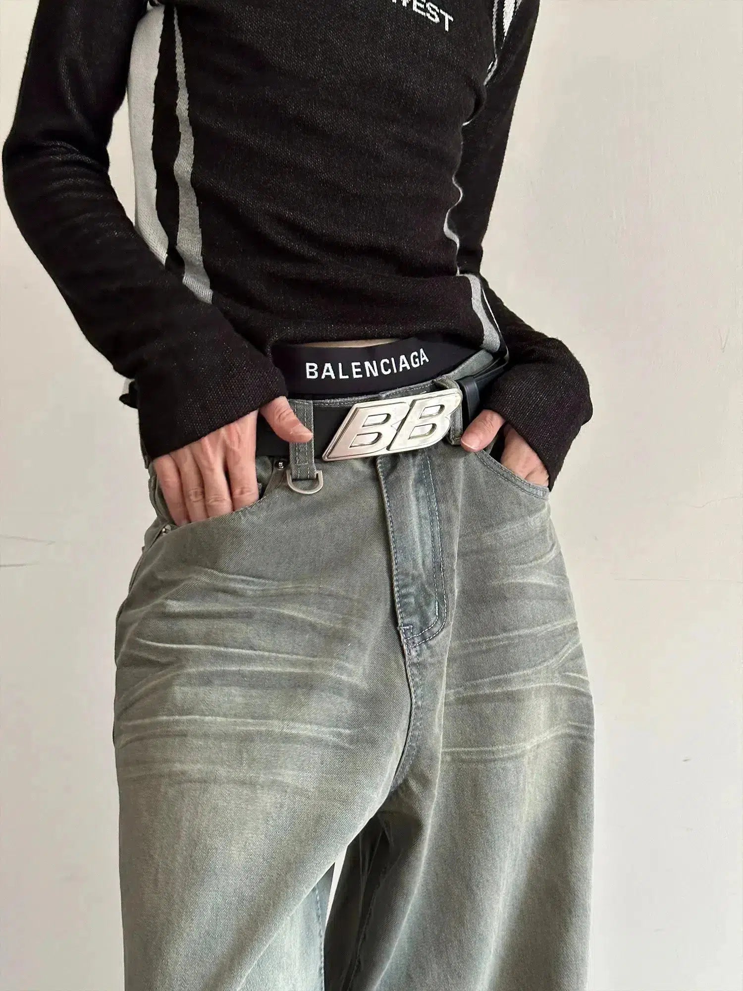 Pleated Wide-Leg Floor-Mopping Jeans