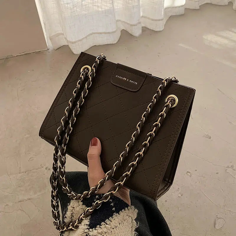 Quilted Chain Shoulder Bag