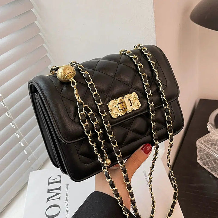 Quilted Chain Shoulder Bag