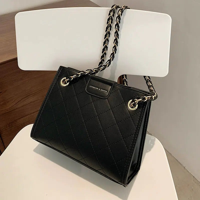 Quilted Chain Shoulder Bag