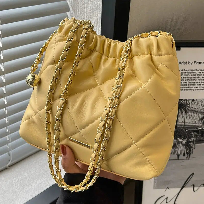 Quilted Chain Shoulder Bag