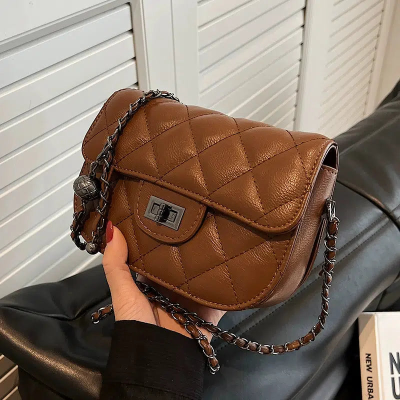 Quilted Chain Strap Shoulder Bag