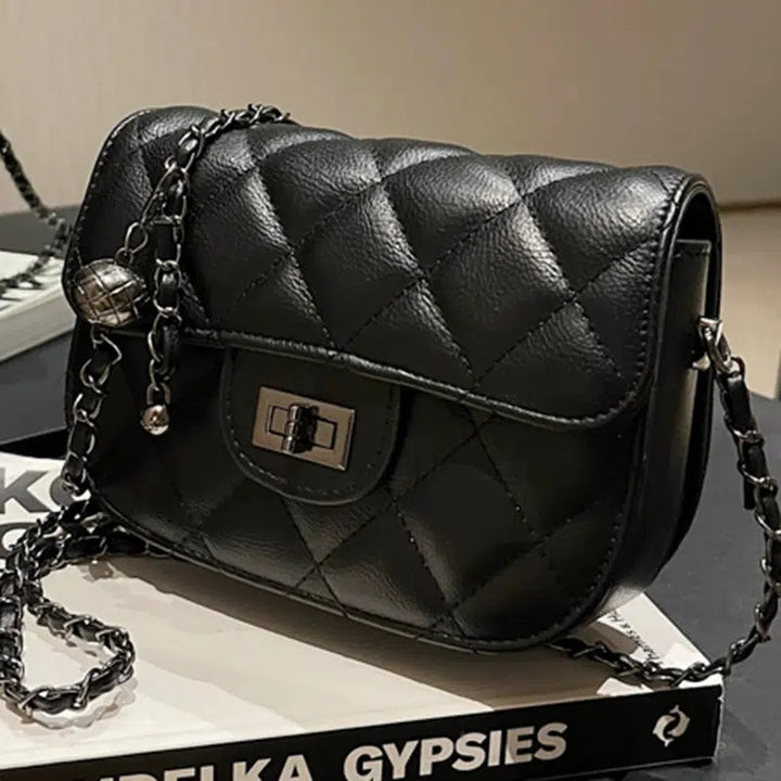Quilted Chain Strap Shoulder Bag