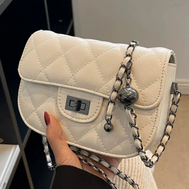 Quilted Chain Strap Shoulder Bag