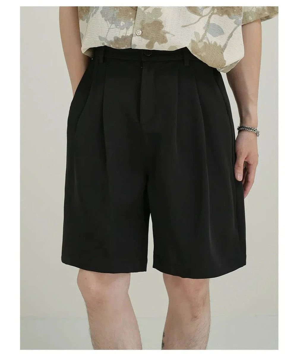 Relaxed Fit Pleated Shorts