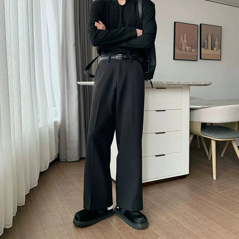 Relaxed Fit Pleated Trousers
