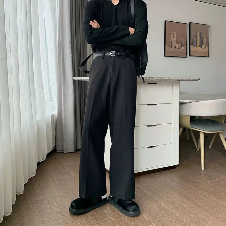 Relaxed Fit Pleated Trousers