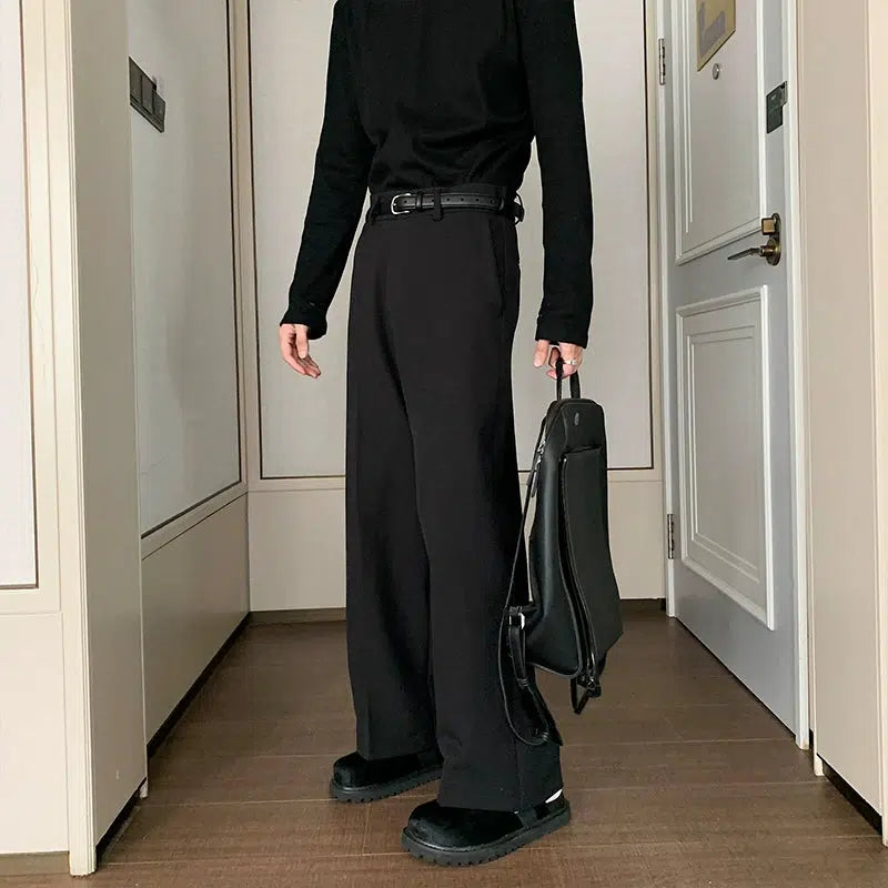 Relaxed Fit Pleated Trousers