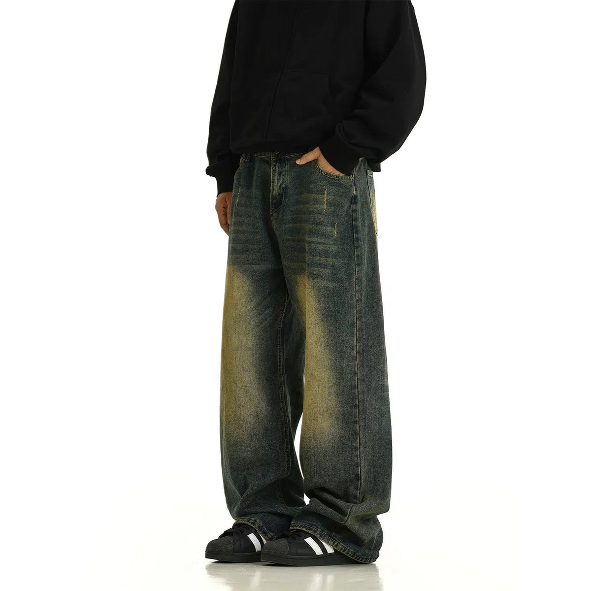 Relaxed Fit Wide-Leg Jeans