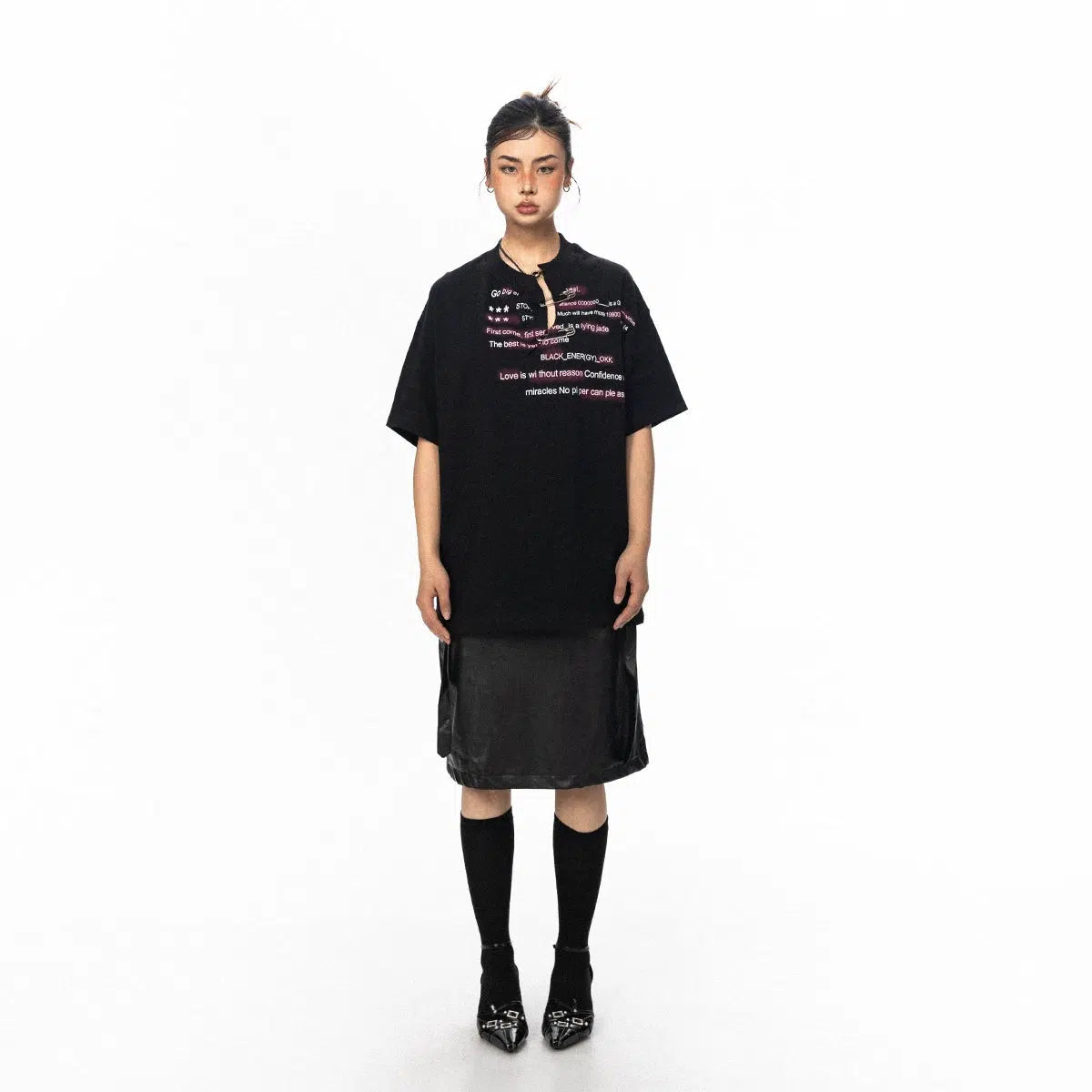 Retro Pin Crew Neck T-shirt