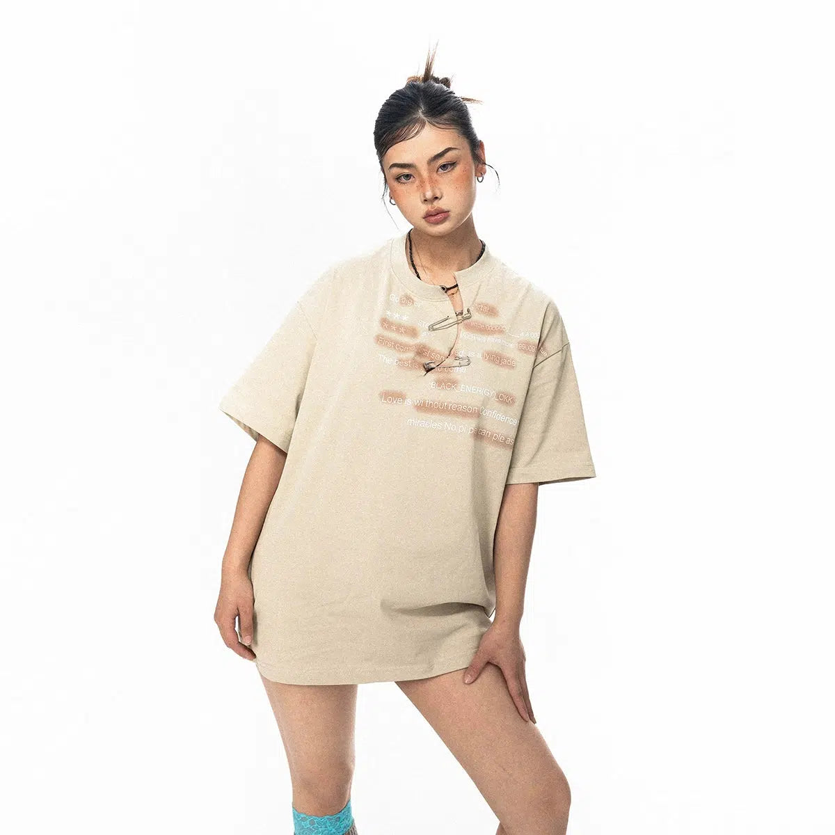 Retro Pin Crew Neck T-shirt