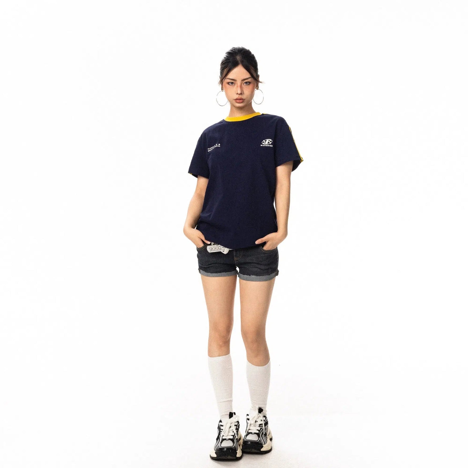 Round Neck Contrast T-shirt