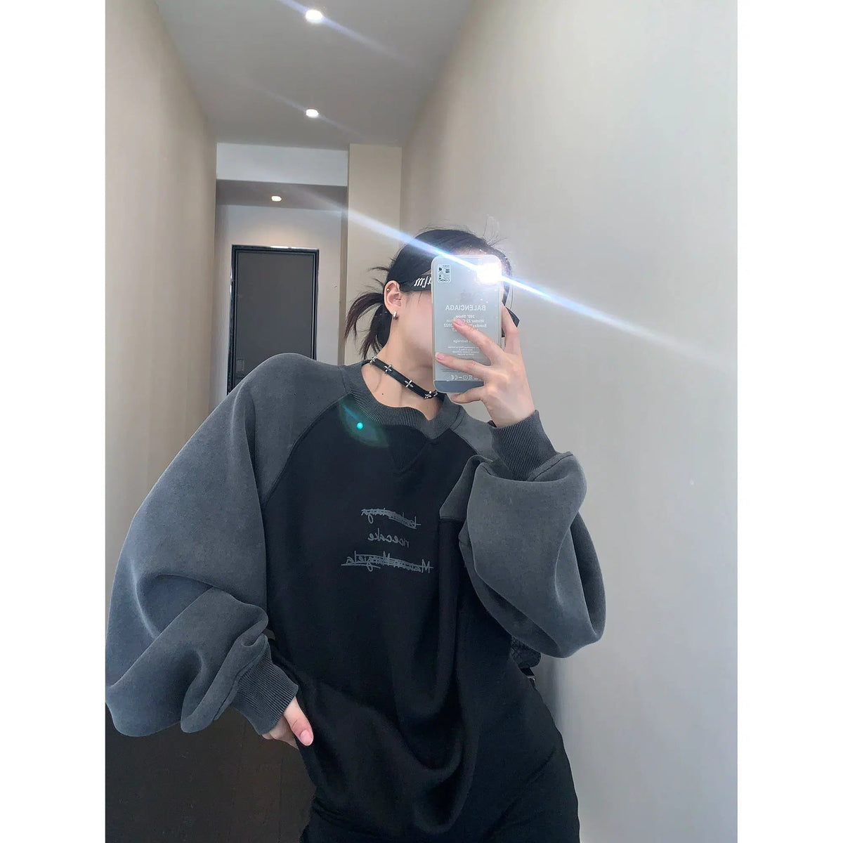 Round Neck Graphic Print Sweatshirt