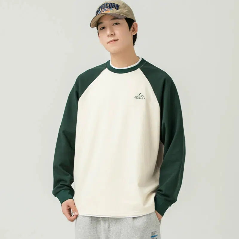 Round Neck Pullover Sweatshirt