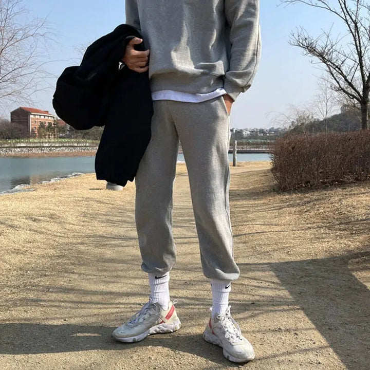 Round Neck Sweatshirt & Sweatpants Suit