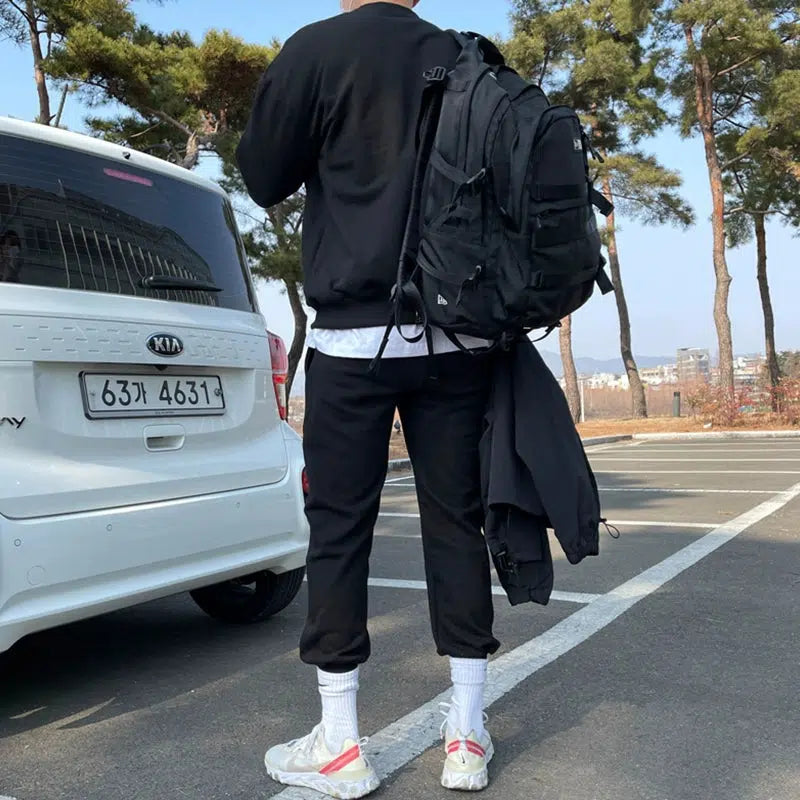 Round Neck Sweatshirt & Sweatpants Suit