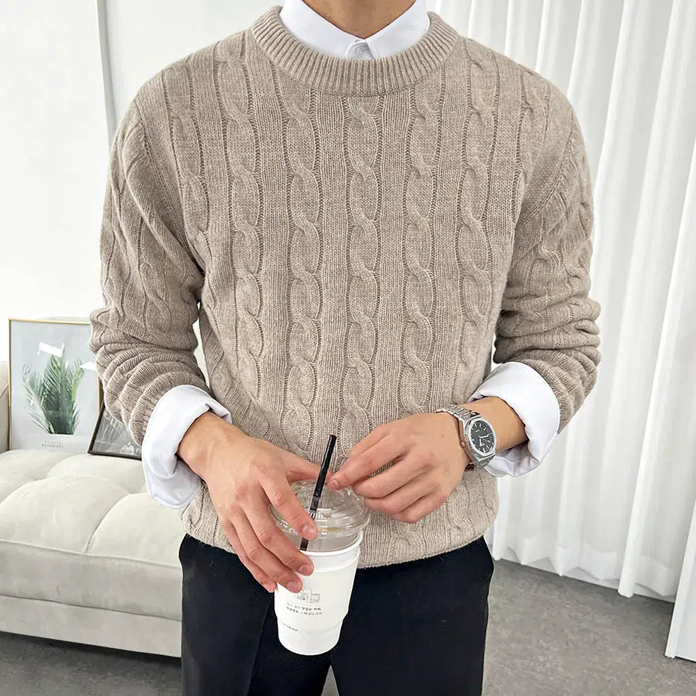 Round Neck Twist Knitted Sweater