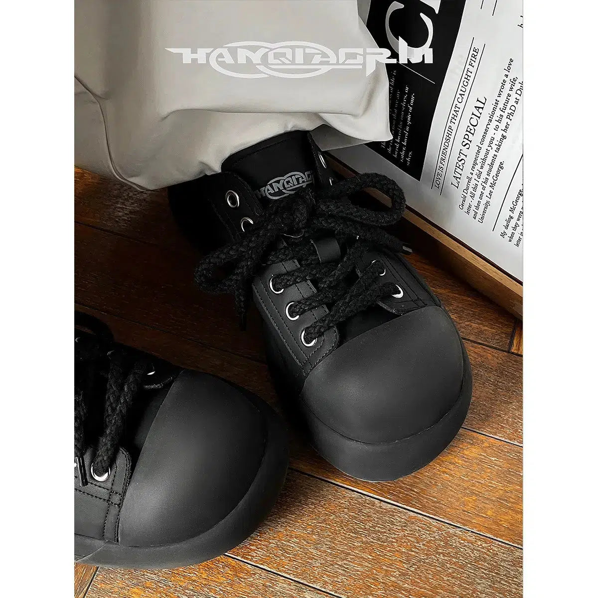 Round Toe Casual Shoes